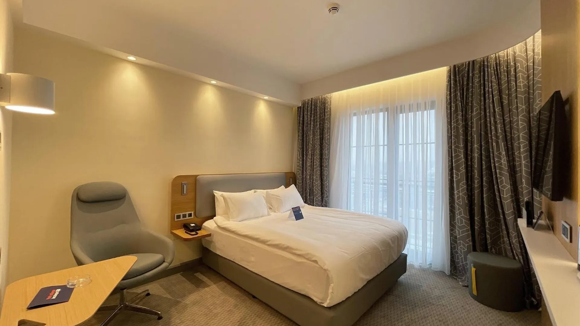 Holiday Inn Express - Ankara - Airport By Ihg 3*,